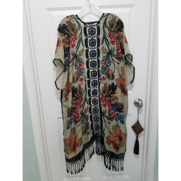 Cover Up BOHO Fringed Summer Wraps Lace Back and Trims - Picture 2 of 7